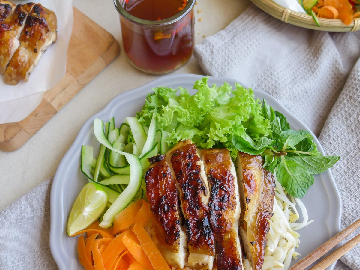 Vietnamese Lemongrass Chicken&nbsp;Bowl
