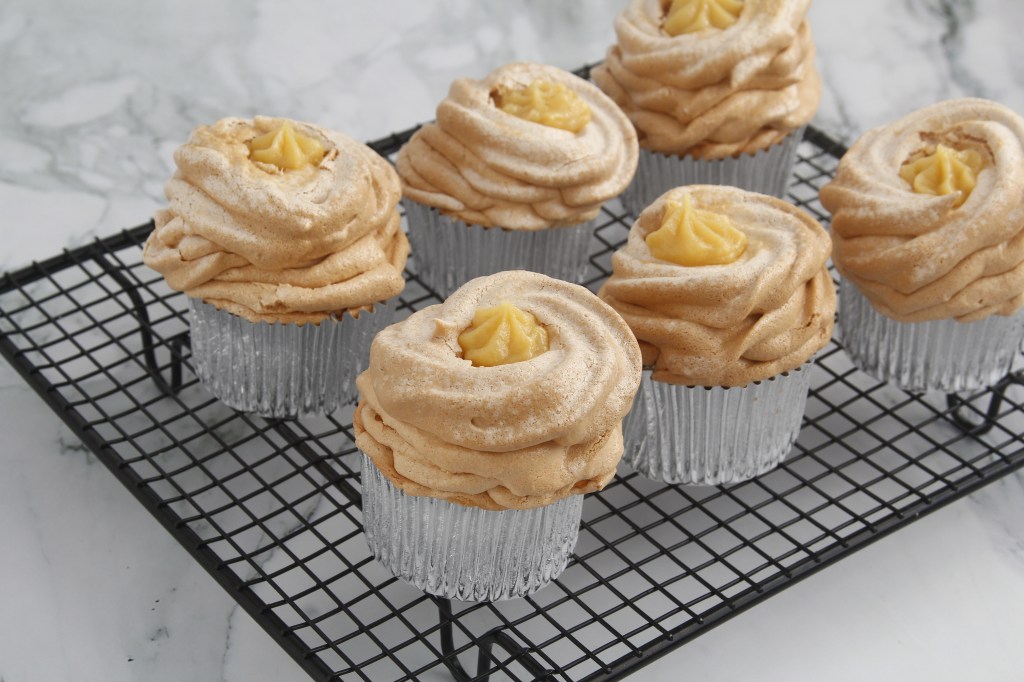 Brazo de Mercedes (Filipino Meringue Roll with&nbsp;Custard)