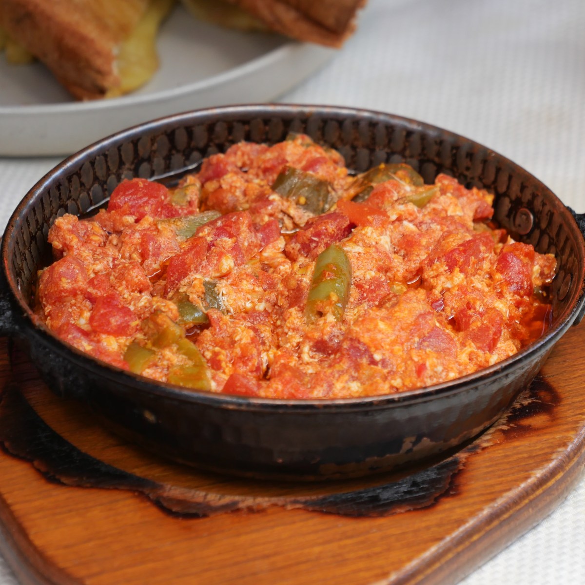 Turkish Menemen (Tomato & Egg&nbsp;Scramble)